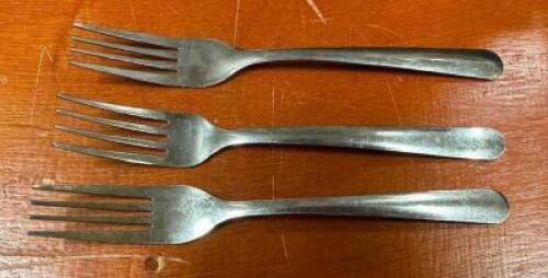 DESCRIPTION (200) STAINLESS FORKS. ADDITIONAL INFORMATION W/ RACK THIS LOT IS: SOLD BY THE PIECE LOCATION BANQUET ROOM TABLE 1 QTY 200