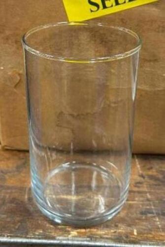 DESCRIPTION: (6) 6" GLASS CYLINDER VASES LOCATION: BANQUET HALL QTY: 6