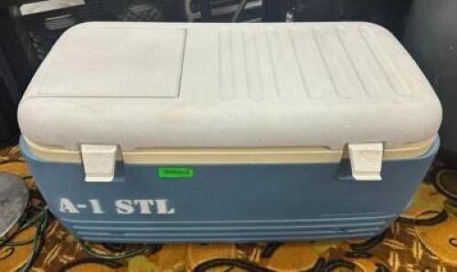 DESCRIPTION: TOP LOAD COOLER BRAND/MODEL: IGLOO LOCATION: BANQUET HALL QTY: 1