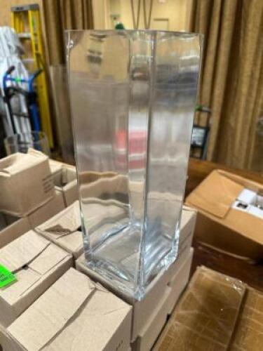 DESCRIPTION (12) 12" SQUARE GLASS VOTIVE THIS LOT IS: SOLD BY THE PIECE LOCATION BANQUET ROOM TABLE 4 QTY 12
