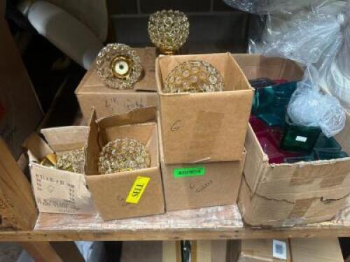 DESCRIPTION (1) LOT OF ASSORTED BEADED GLASS AND WIRE CANDLE CENTER PIECES LOCATION BACK ROOM QTY 1
