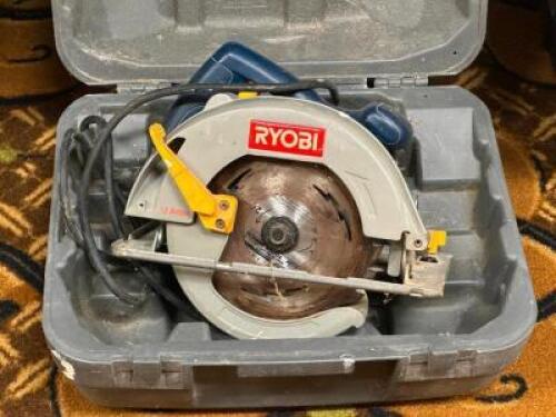 DESCRIPTION: CIRCULAR SAW THIS LOT IS: ONE MONEY QTY: 1