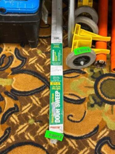DESCRIPTION: DOOR SWEEP THIS LOT IS: ONE MONEY QTY: 1