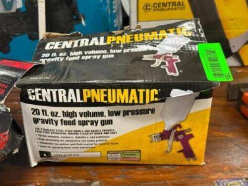 DESCRIPTION: SPRAY GUN THIS LOT IS: ONE MONEY QTY: 1