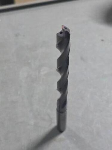 DESCRIPTION: (2) SOLID CARBIDE COOLANT DRILLS BRAND MODEL YG-1 DH453094 SIZE: 9.4mm RETAIL$: $387.98 QTY: 2