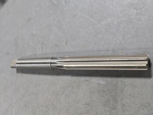 DESCRIPTION: (1) HSS JOBBER REAMER BRAND MODEL MADE IN USA 89454292 SIZE: 1" 3 MT RETAIL$: $66.95 QTY: 1
