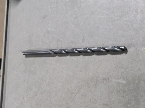 DESCRIPTION: (1) HSS EXTRA LENGTH DRILL BIT BRAND MODEL VC 01402288 SIZE: 7/16" RETAIL$: $32.09 QTY: 1