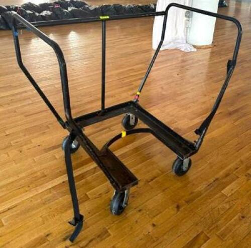 DESCRIPTION: ROUND TABLE CART LOCATION: 8TH FLOOR QTY: 1