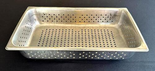 DESCRIPTION: (6) FULL SIZE PERFORATED STAINLESS PANS SIZE: 4" DEEP LOCATION: 6TH FLOOR QTY: 6