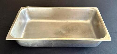 DESCRIPTION: (6) FULL SIZE STAINLESS PANS SIZE: 4" DEEP LOCATION: 6TH FLOOR QTY: 6