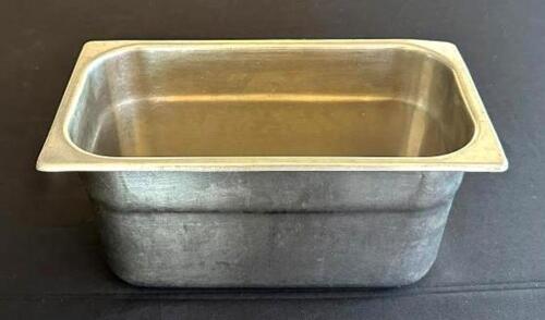 DESCRIPTION: (5) 1/3 SIZE STAINLESS PANS SIZE: 6" DEEP LOCATION: 6TH FLOOR QTY: 5