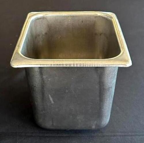 DESCRIPTION: (6) 1/6 SIZE STAINLESS PANS SIZE: 6" DEEP LOCATION: 6TH FLOOR QTY: 6