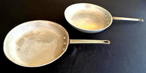DESCRIPTION: (2) 10.5" FRY PANS LOCATION: 6TH FLOOR QTY: 2
