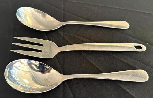 DESCRIPTION: (2) 9" SERVING SPOONS AND (1) 9" SERVING FORK LOCATION: 6TH FLOOR QTY: 3