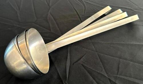 DESCRIPTION: (4) 8 OZ. STAINLESS LADLES LOCATION: 6TH FLOOR QTY: 4