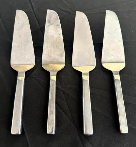 DESCRIPTION: (4) STAINLESS PIE SERVERS LOCATION: 6TH FLOOR QTY: 4