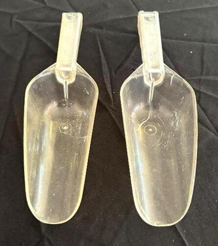 DESCRIPTION: (2) PLASTIC ICE SCOOPS LOCATION: 6TH FLOOR QTY: 2