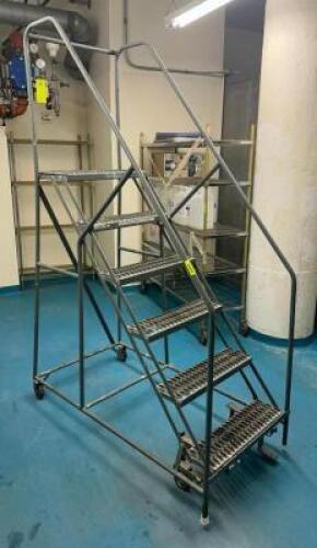 DESCRIPTION: 6' PORTABLE LADDER BRAND/MODEL: COTTERMAN LOCATION: KITCHEN QTY: 1