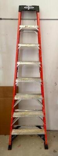 8' FIBERGLASS STEP LADDER