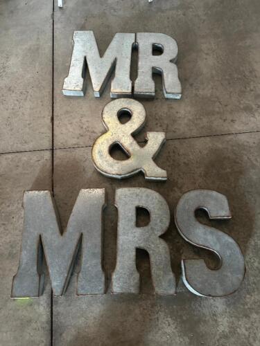 DESCRIPTION 20" MR & MRS. METAL LETTERING LOCATION FIRST FLOOR QTY 1