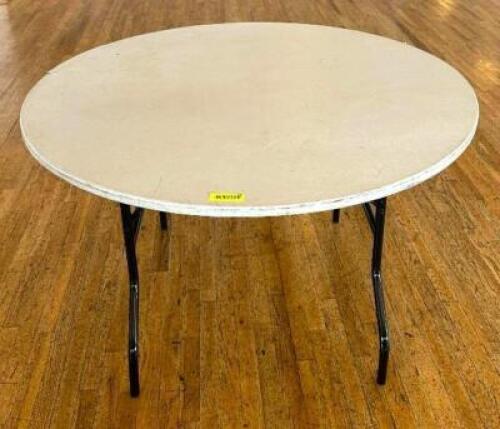 DESCRIPTION: 48" FOLDING BANQUET TABLE BRAND/MODEL: MITY-LITE LOCATION: 6TH FLOOR QTY: 1