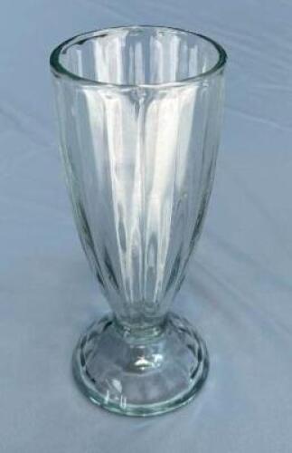 DESCRIPTION: (24) SUNDAE GLASSES LOCATION: 1ST FLOOR QTY: 24