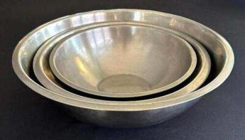 DESCRIPTION: (3) ASSORTED SIZED STAINLESS MIXING BOWLS SIZE: 11"-16" LOCATION: 6TH FLOOR QTY: 3
