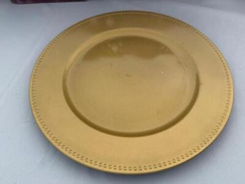 DESCRIPTION (48) 13" GOLD PLASTIC CHARGER BRAND / MODEL: CELEBRATE IT THIS LOT IS: SOLD BY THE PIECE SIZE 13" LOCATION FLOOR 7 QTY 48
