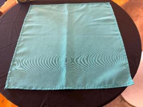 DESCRIPTION (126) 18" X 18" GREEN LINEN NAPKINS THIS LOT IS: SOLD BY THE PIECE LOCATION FLOOR 6 QTY 106