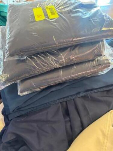 DESCRIPTION (18) 108" NAVY TABLE CLOTHS THIS LOT IS: SOLD BY THE PIECE LOCATION FLOOR 6 QTY 18