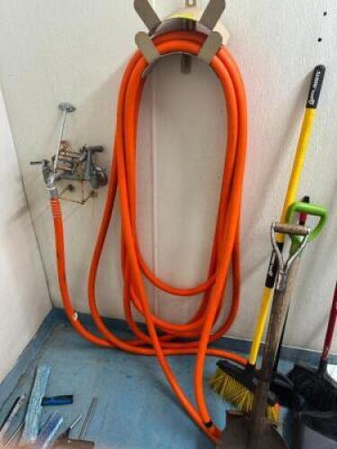 DESCRIPTION: HEAVY DUTY HOSE LOCATION: KITCHEN QTY: 1