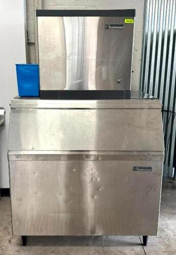 DESCRIPTION: 30" AIR COOLED ICE MACHINE WITH 900 LB. ICE BIN BRAND/MODEL: SCOTSMAN CME506AS-1F LOCATION: 6TH FLOOR QTY: 1
