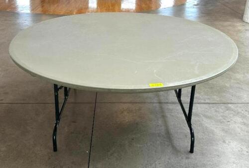 DESCRIPTION: 66" FOLDING BANQUET TABLE BRAND/MODEL: MITY-LITE LOCATION: 7TH FLOOR QTY: 1