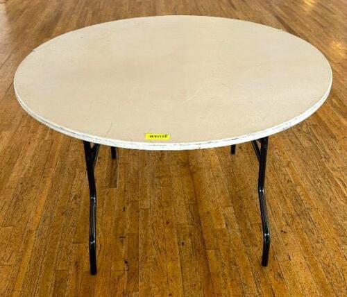 DESCRIPTION: 48" FOLDING BANQUET TABLE BRAND/MODEL: MITY-LITE LOCATION: 6TH FLOOR QTY: 1