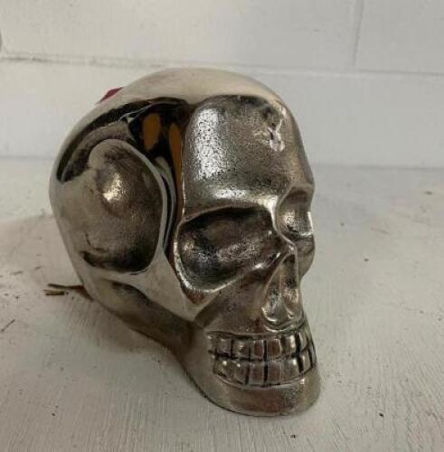 SKULL, METAL - 7" LENGTH
