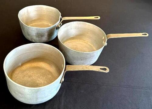 DESCRIPTION: (3) SAUCE POTS SIZE: 7.5"X4.5" LOCATION: 6TH FLOOR QTY: 3