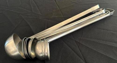 DESCRIPTION: (8) ASSORTED SIZED STAINLESS LADLES SIZE: (7) 1 OZ. (1) 3 OZ. LOCATION: 6TH FLOOR QTY: 8