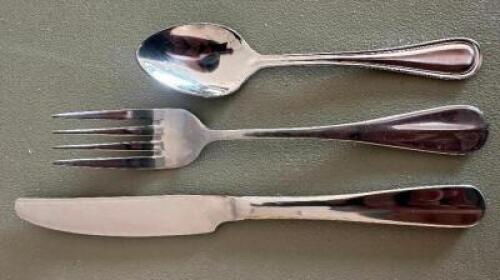 DESCRIPTION (50) SETS OF STAINLESS SILVERWARE. (1) KNIFE, (2) FORKS, AND (1) SPOON. ADDITIONAL INFORMATION RACK INCLUDED THIS LOT IS: SOLD BY THE PIEC